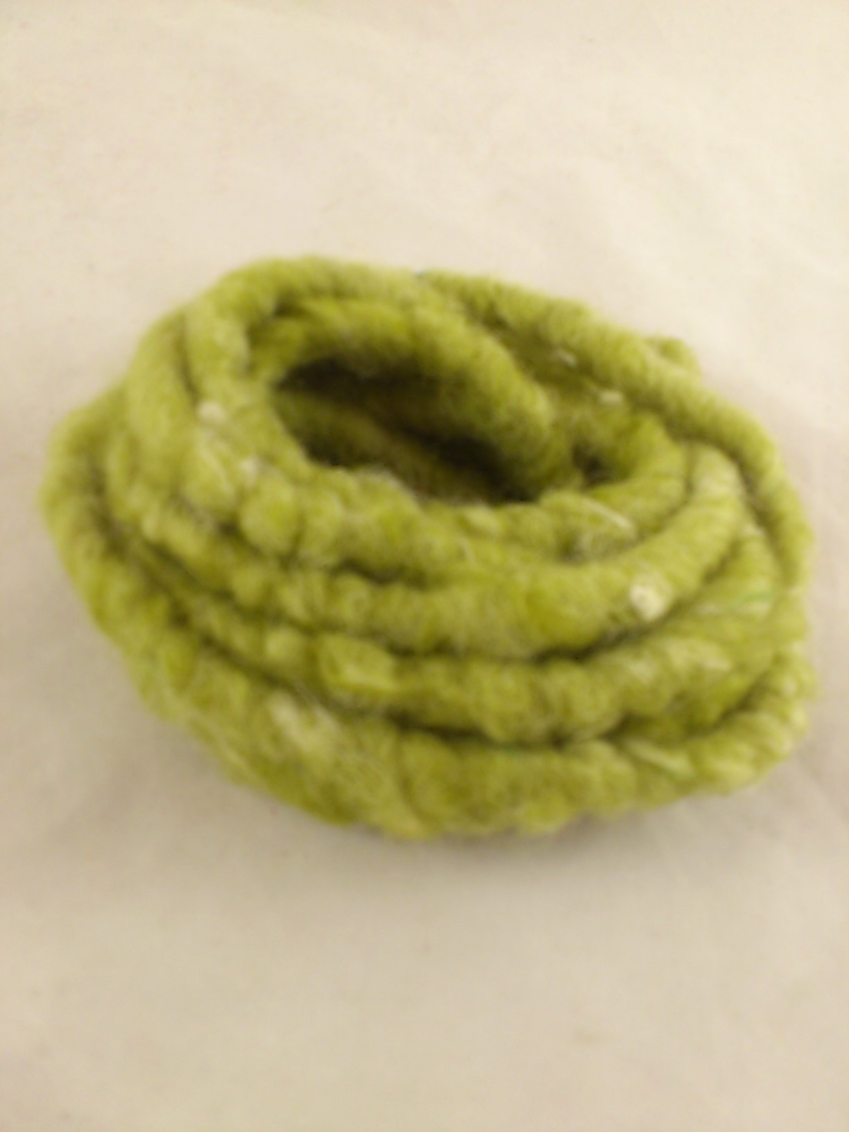 Ruban de laine Mirabell 25 m. vert d'olive (GU18)